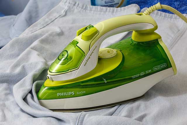 ironing-press-clothing-wrinkle-free